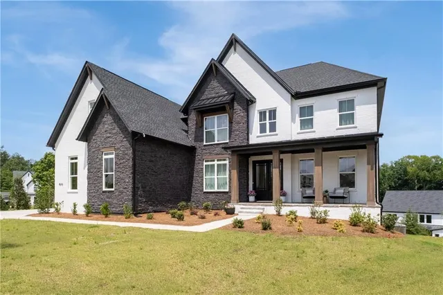 Popular HAWTHORN Real Estate