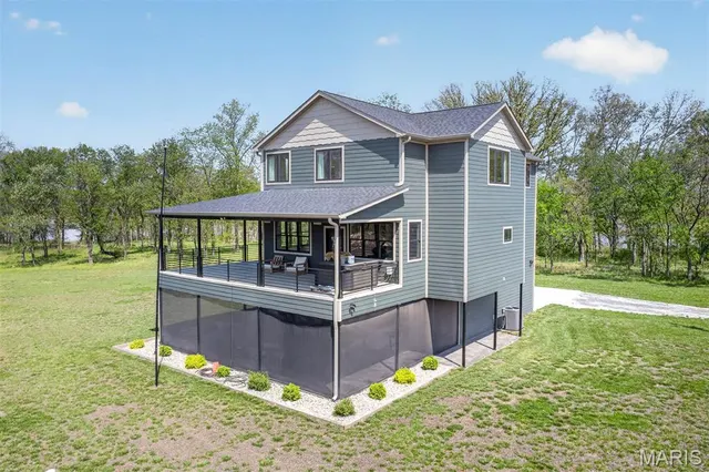 Popular Carlyle Real Estate