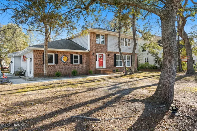 Popular Lake Tree Shores Real Estate