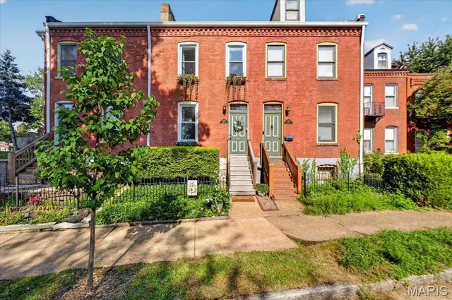 Popular Lynch Add Real Estate