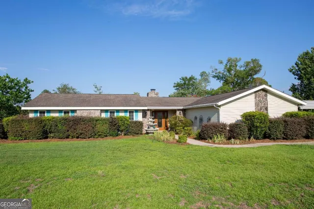 Cheap Oakridge Real Estate