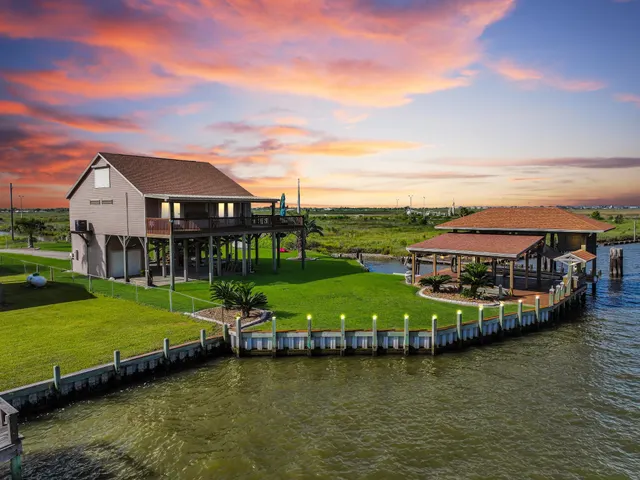Expensive Intercoastal Canal Add Real Estate