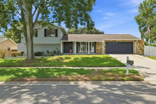 Popular COUNTRY PLACE WEST UNIT II Real Estate