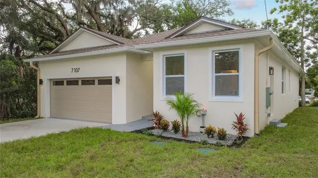 Popular CENTRAL PARK LOCKHART Real Estate