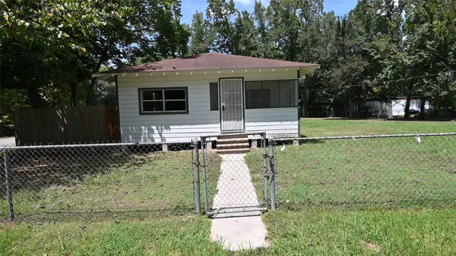 Popular White-Clev Real Estate
