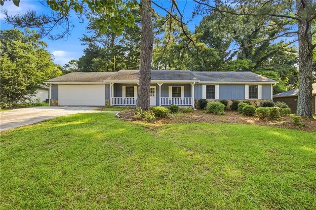 Popular Autumn Hills Real Estate