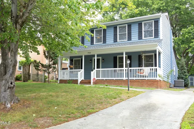 Popular Franklin Place Real Estate
