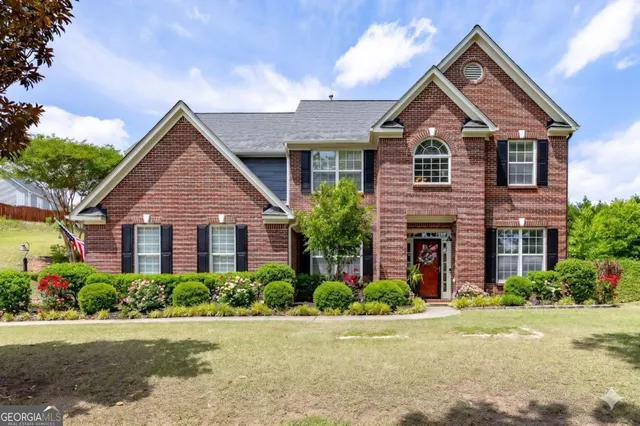 Popular Cruce Lake Real Estate