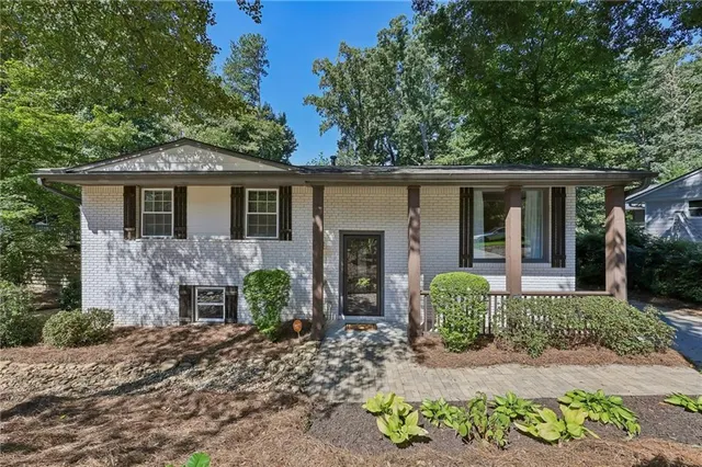 Popular Huntley Hills Real Estate