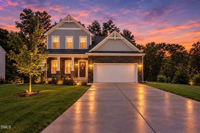 Popular Huntington Valley Real Estate