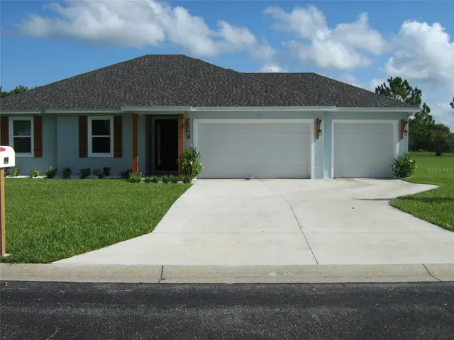 Popular LAKES LADY LAKE Real Estate