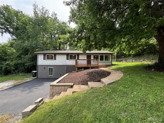 Popular Lake Forest Sub Real Estate