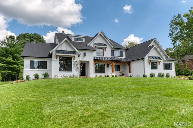 Expensive Town and Country Real Estate