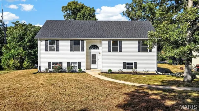 Popular Shady Oaks South Real Estate