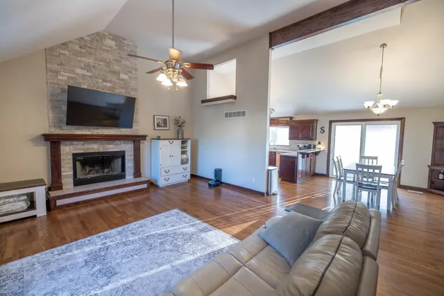 Expensive Oaks of Edgewood Real Estate
