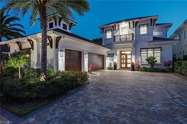 Popular WINDWARD ISLE Real Estate