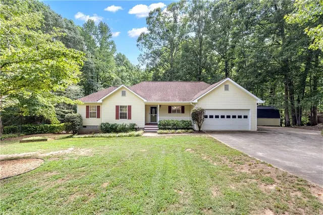Popular Ashwood Trace Real Estate