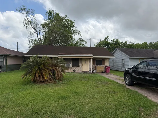 Popular Riverside Terrace Freeport Real Estate