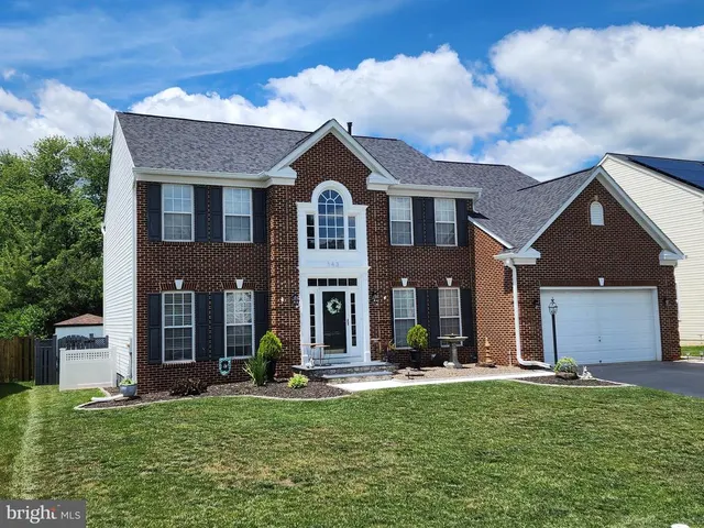 Popular Sun Meadow Real Estate