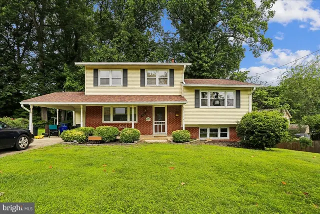 Popular East Springbrook Real Estate