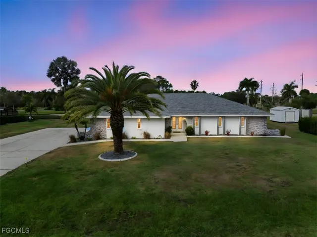 Popular KINGS BAY ESTATES Real Estate