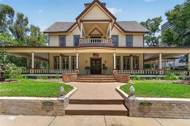Popular CREST VIEW Real Estate