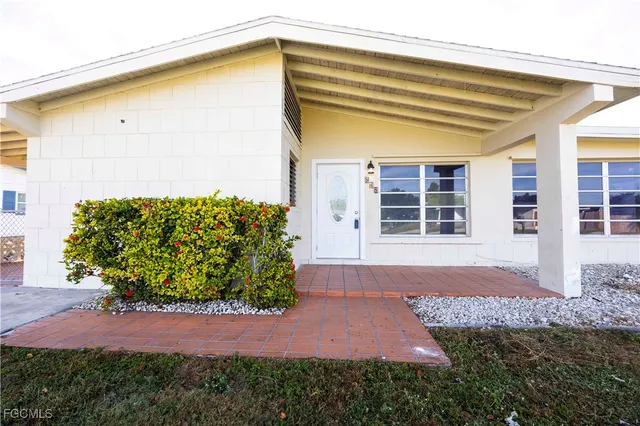 Cheap BERTS BAYSHORE MANOR Real Estate