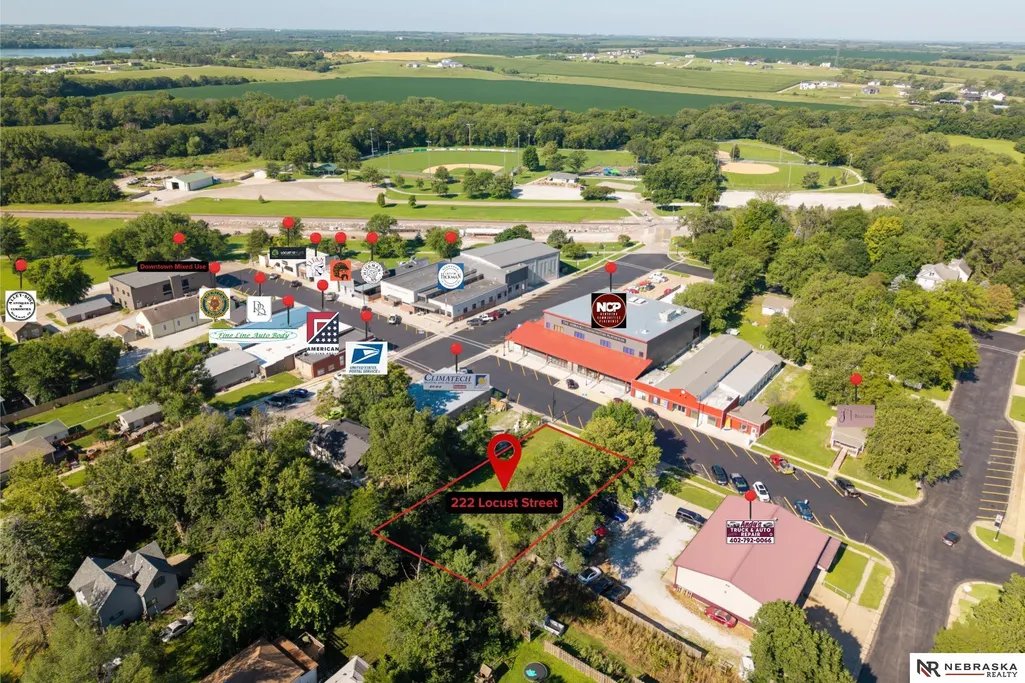 222 Locust St, Hickman, NE 68372