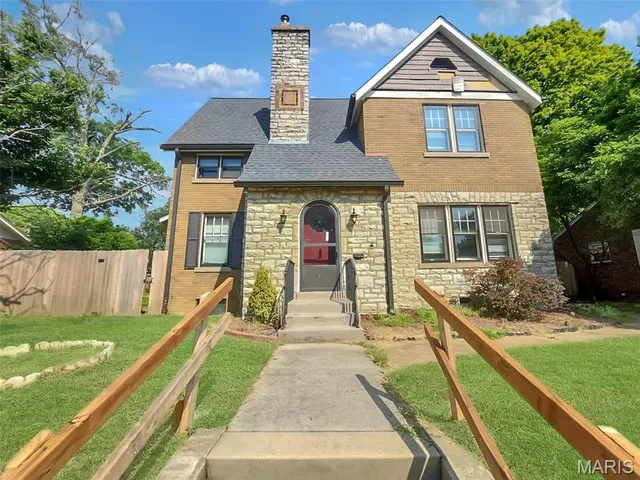 Popular Commercial Place 1stadd Real Estate