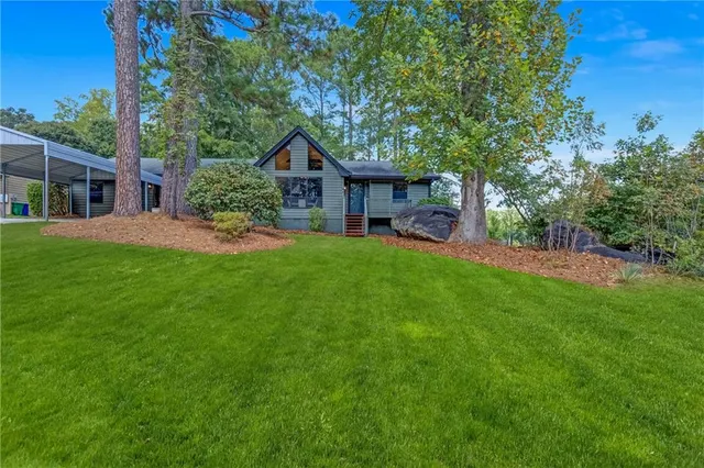 Popular Thompson Terrace Real Estate