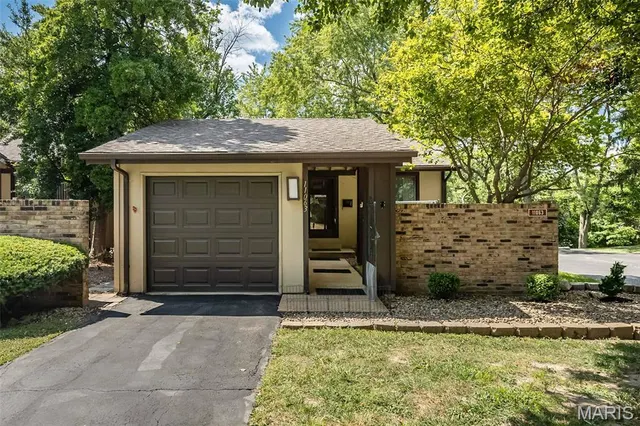 Popular Sugartree 1 Real Estate