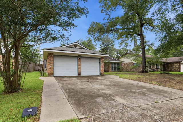 Popular Foster Oaks 01 Real Estate