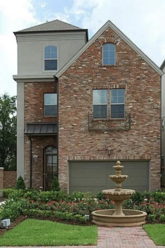 Popular Cambridge Commons Real Estate