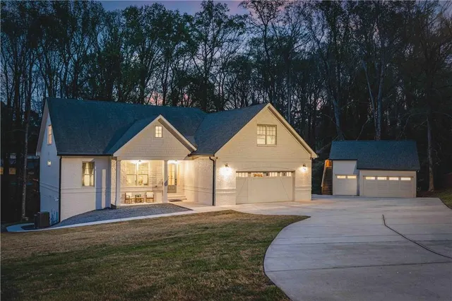 Popular Williams Rd Real Estate