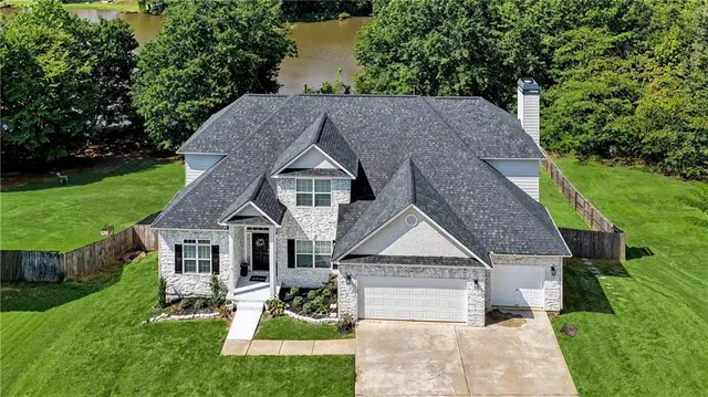 Popular Summer Lake Real Estate