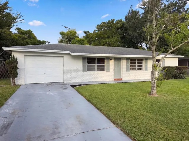 Popular FAIRGLEN UNIT 05 Real Estate