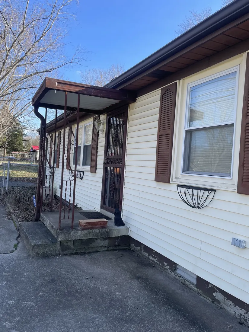 200 Tobacco Rd, Clarksville, TN, 37042