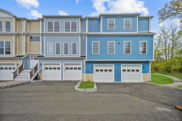 548 Mountainview Avenue # 2, Valley Cottage NY 10989