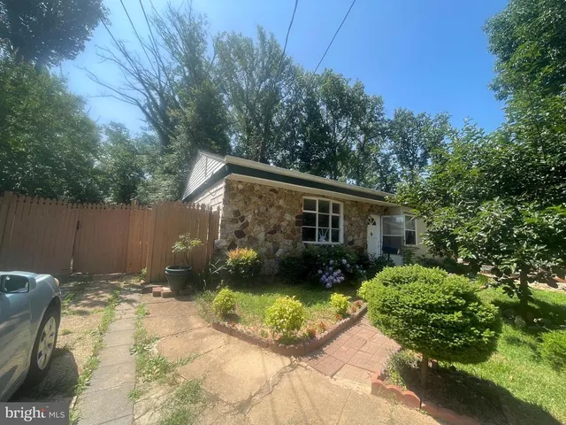 Cheap Fairdale Real Estate