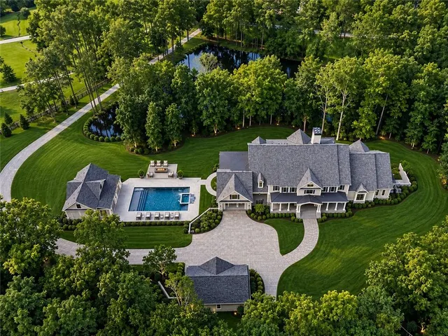 Popular Milton Lakeside Estate Real Estate
