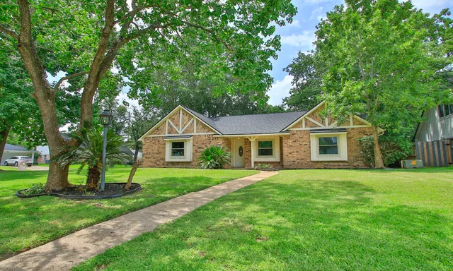 Popular Glenloch - Memorial Chase Real Estate