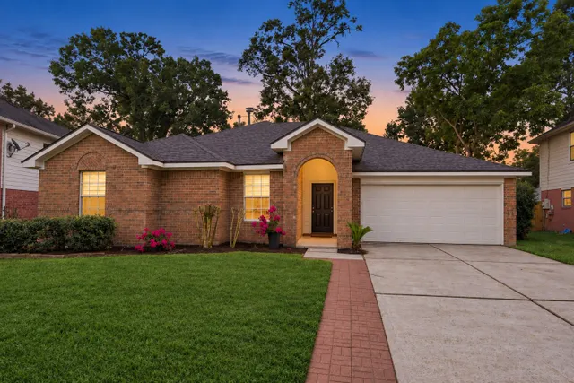 Popular Imperial Oaks 14 Real Estate