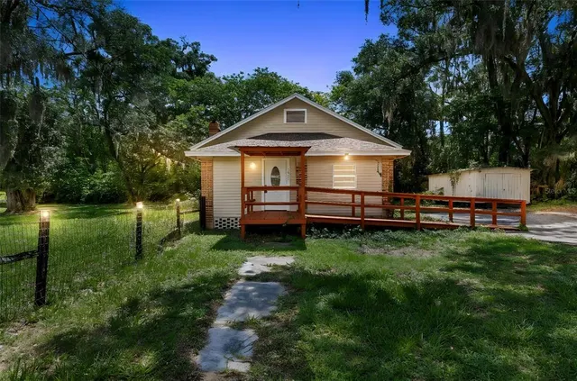 Popular Oak Crest Real Estate