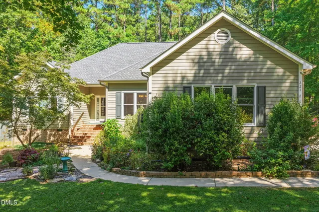 Popular Springwood Acres Real Estate