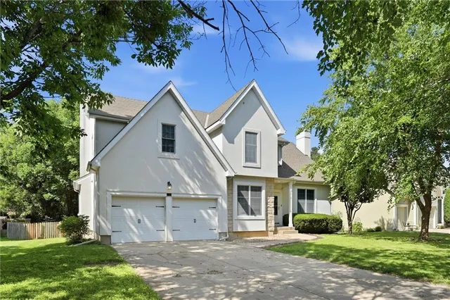 Popular Hampton Place Real Estate