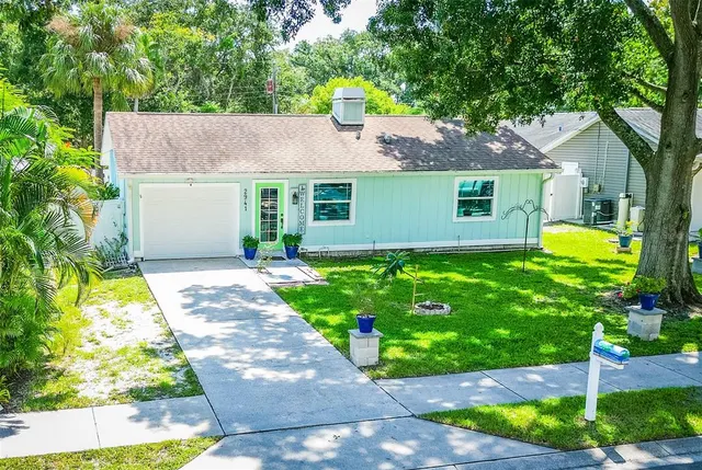 Cheap BAYFRONT MANOR Real Estate