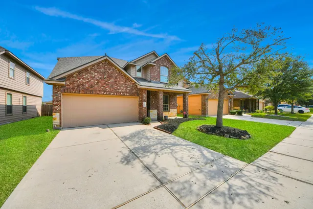 Popular Brunswick Lakes Real Estate