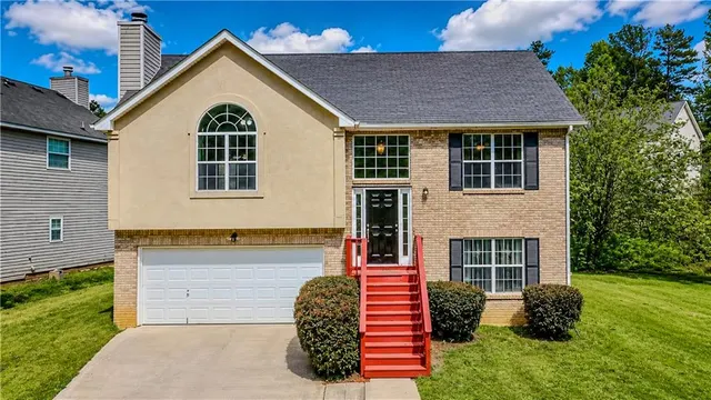 Popular Idlewood Crossing Real Estate