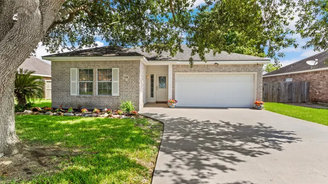 Popular Haylee Park 2003 Real Estate
