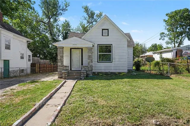 Popular Heathwood Real Estate
